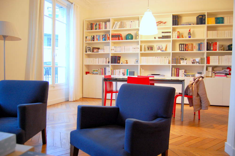 photo blibliothèque de livres appartement Paris