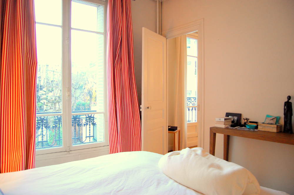 photo chambre fenêtre appartement Paris